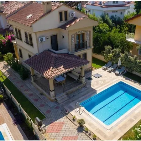 Umberto; Fethiye'de Ozel Havuzlu Villa *